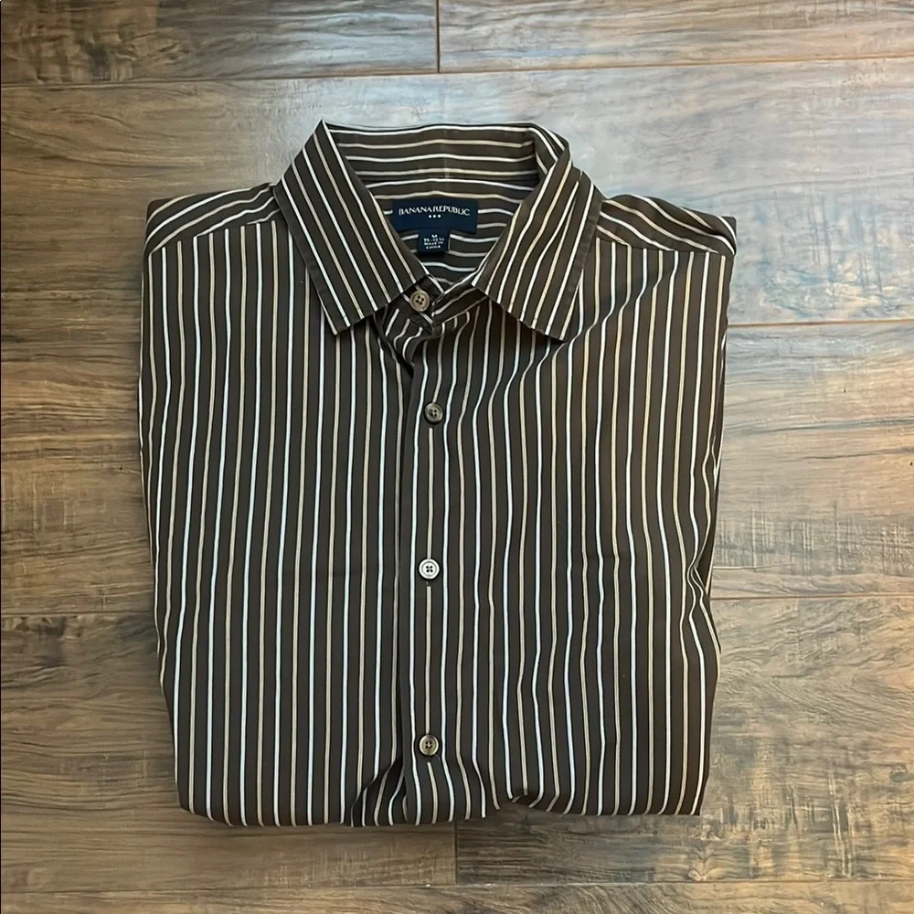 Banana Republic Brown Casual Button Down Shirt Classic Style Sz. M 15-15 1/2